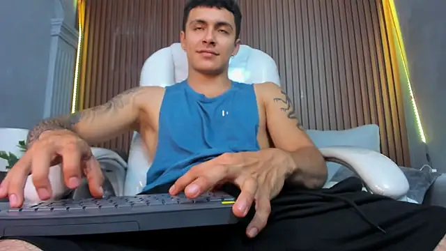 Leo santoro online show from November 2025 03:48:01 PM