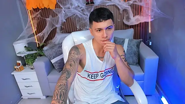 Leo santoro online show from October 2025 01:21:02 PM