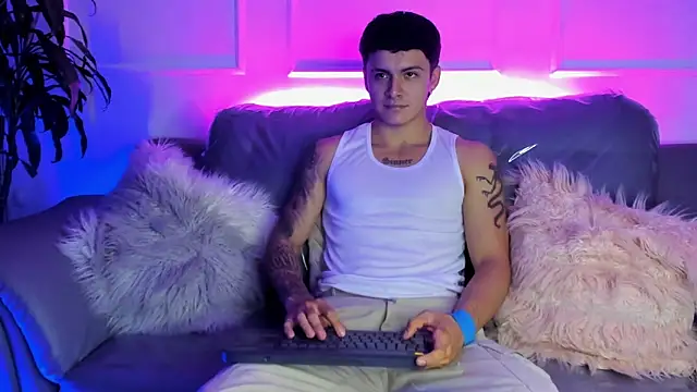 Leo santoro online show from February 2026 01:55:01 PM