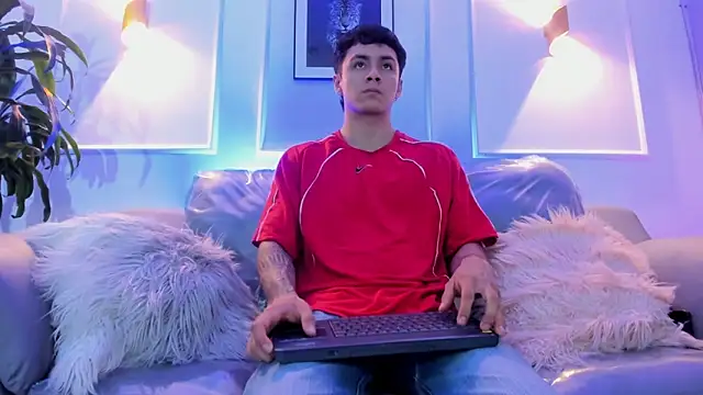 Leo santoro online show from March 2026 01:49:01 PM