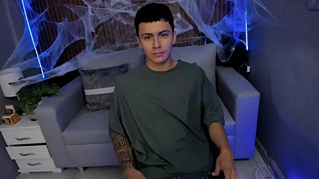 Leo santoro online show from October 2025 01:11:01 PM