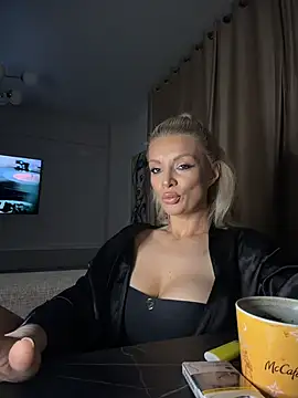 BOO D online show from February 2026 07:41:02 PM