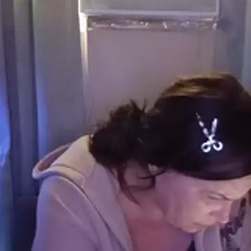 Snapshot of petalsexy chatting on November 2025 07:36:02 PM petalsexy online show from November 2025 07:36:02 PM