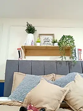 LilyCutee  online show from September 2025 07:05:01 PM
