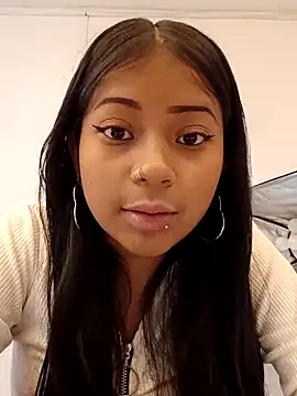 LilyCutee  online show from September 2025 07:03:01 PM