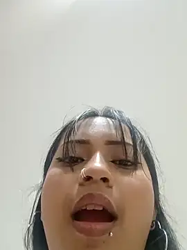 LilyCutee  online show from September 2025 07:14:01 PM