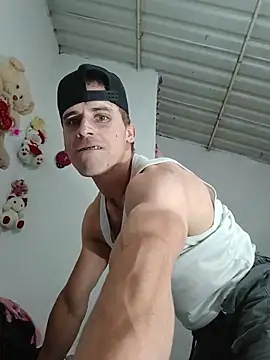 Snapshot of alex-golden chatting on November 2025 07:25:01 PM alex-golden online show from November 2025 07:25:01 PM