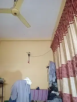 femboyslqueen online show from February 2026 03:59:01 AM