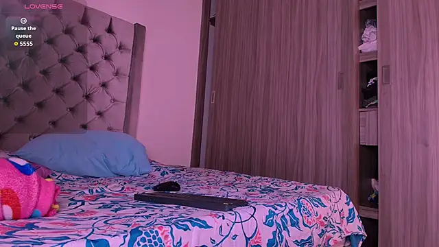 dreamsussi online show from March 2026 09:43:02 PM