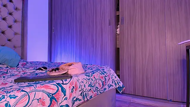 dreamsussi online show from January 2026 01:00:02 AM