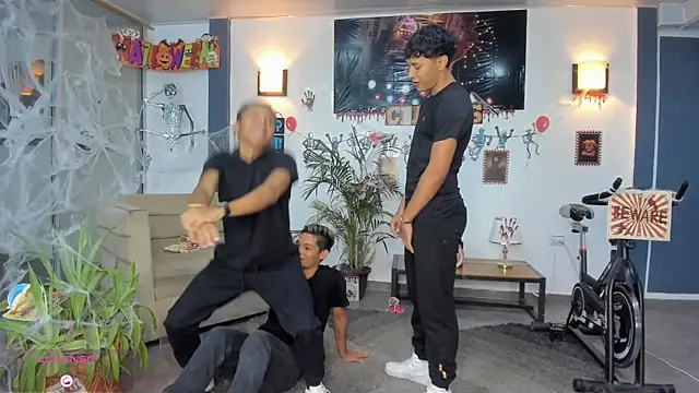 Snapshot of Bisexlifehot__ chatting on October 2025 11:03:02 PM Bisexlifehot online show from October 2025 11:03:02 PM