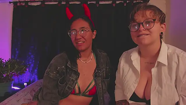 Snapshot of CrazyCakes_ chatting on September 2025 03:07:02 AM CrazyCakes  online show from September 2025 03:07:02 AM