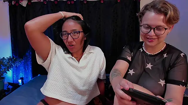 Snapshot of CrazyCakes_ chatting on October 2025 05:42:02 AM CrazyCakes  online show from October 2025 05:42:02 AM