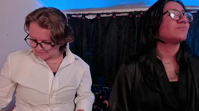 CrazyCakes  online show from April 2026 02:02:02 AM