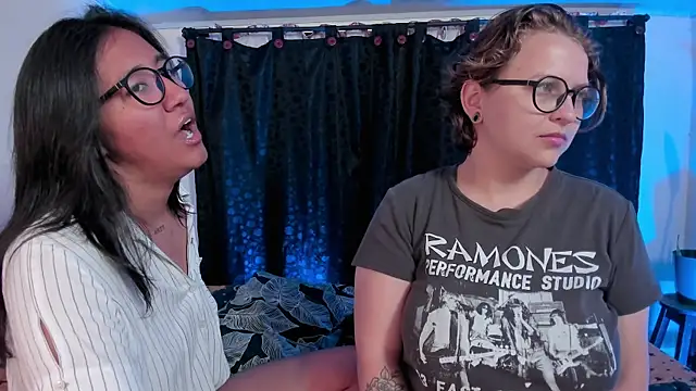 CrazyCakes  online show from April 2026 02:51:02 AM