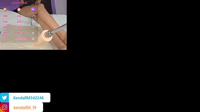 Snapshot of _Kendall_19 chatting on June 2026 08:20:02 PM Kendall 19 online show from June 2026 08:20:02 PM
