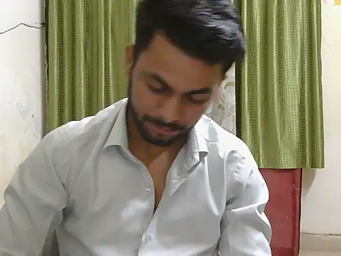 Snapshot of ursdreamperson chatting on May 2026 12:51:01 AM ursdreamperson online show from May 2026 12:51:01 AM