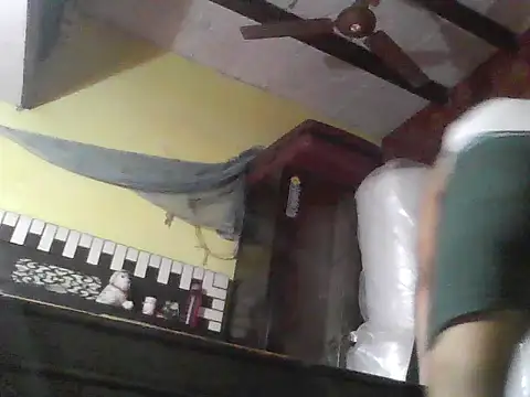 Snapshot of ursdreamperson chatting on December 2025 05:19:01 AM ursdreamperson online show from December 2025 05:19:01 AM