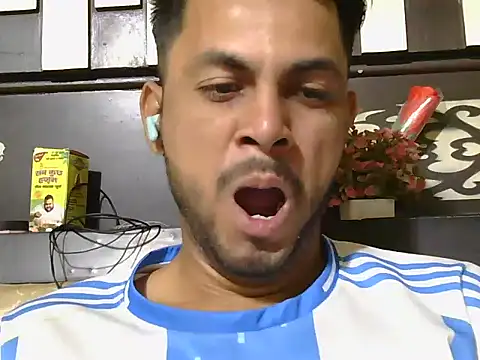 ursdreamperson online show from April 2026 02:14:01 AM