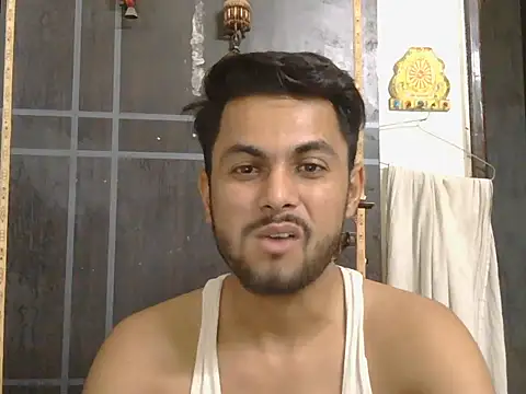 Snapshot of ursdreamperson chatting on May 2026 01:40:02 PM ursdreamperson online show from May 2026 01:40:02 PM