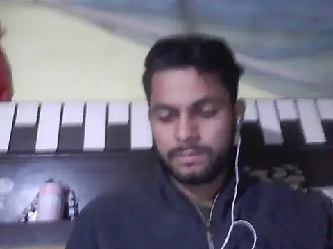 Snapshot of ursdreamperson chatting on November 2025 02:48:02 AM ursdreamperson online show from November 2025 02:48:02 AM