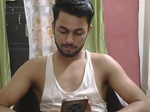 Snapshot of ursdreamperson chatting on May 2026 12:44:02 AM ursdreamperson online show from May 2026 12:44:02 AM