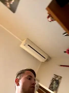 Italy sex boy online show from November 2025 12:21:01 AM