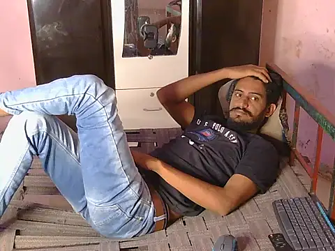 krishjaat43 online show from April 2026 03:43:02 AM