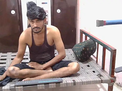 krishjaat43 online show from November 2025 03:39:01 PM