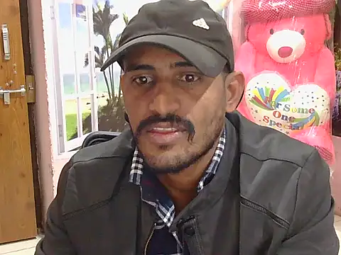 krishjaat43 online show from December 2025 05:05:01 PM