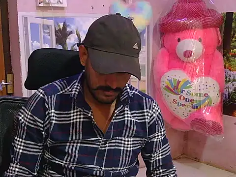 krishjaat43 online show from December 2025 05:50:02 PM