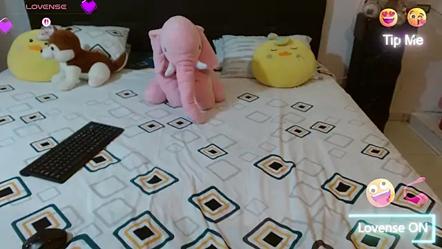 angelly  kate online show from November 2025 02:28:02 AM