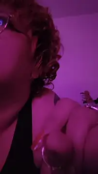 Snapshot of XxGreenGoodxX chatting on November 2025 08:48:02 AM XxGreenGoodxX online show from November 2025 08:48:02 AM