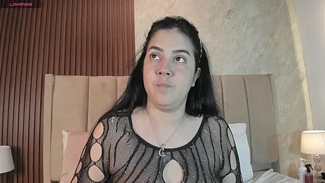  Cris Spicy  online show from April 2026 07:40:02 PM