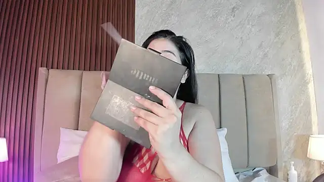  Cris Spicy  online show from May 2026 04:22:02 PM