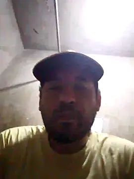 Snapshot of Lujor chatting on April 2026 10:44:01 PM Lujor online show from April 2026 10:44:01 PM