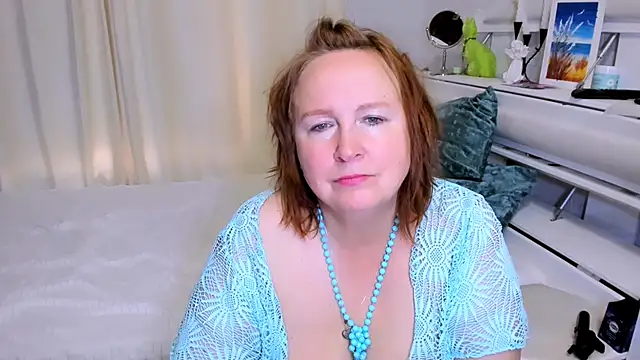 Snapshot of WifeyXRated chatting on June 2026 07:02:01 AM WifeyXRated online show from June 2026 07:02:01 AM
