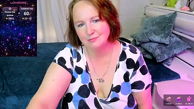 Snapshot of WifeyXRated chatting on July 2026 06:09:01 AM WifeyXRated online show from July 2026 06:09:01 AM