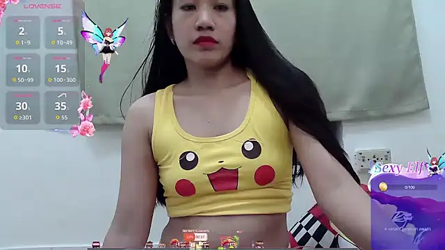 Snapshot of Ursexychixxx_4u chatting on July 2026 01:34:01 AM Ursexychixxx 4u online show from July 2026 01:34:01 AM
