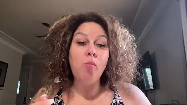 Snapshot of number1slut chatting on September 2025 03:19:02 PM number1slut online show from September 2025 03:19:02 PM