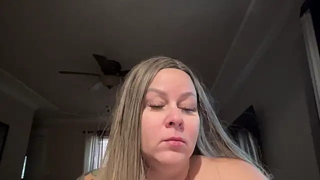 Snapshot of number1slut chatting on February 2026 02:07:01 PM number1slut online show from February 2026 02:07:01 PM