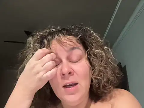 Snapshot of number1slut chatting on November 2025 12:20:01 PM number1slut online show from November 2025 12:20:01 PM