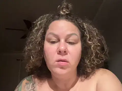 Snapshot of number1slut chatting on November 2025 12:05:02 PM number1slut online show from November 2025 12:05:02 PM