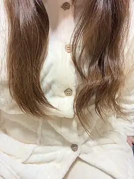 Snapshot of mayu06000 chatting on November 2025 04:22:01 PM mayu06000 online show from November 2025 04:22:01 PM