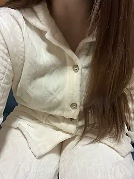 Snapshot of mayu06000 chatting on November 2025 04:43:02 PM mayu06000 online show from November 2025 04:43:02 PM