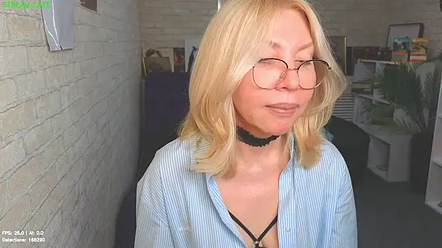 Snapshot of Wendy_Waves chatting on July 2026 12:59:02 PM Wendy Waves online show from July 2026 12:59:02 PM