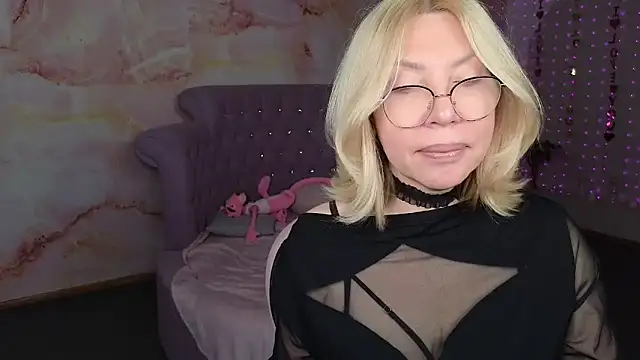 Snapshot of Wendy_Waves chatting on September 2025 10:59:01 AM Wendy Waves online show from September 2025 10:59:01 AM
