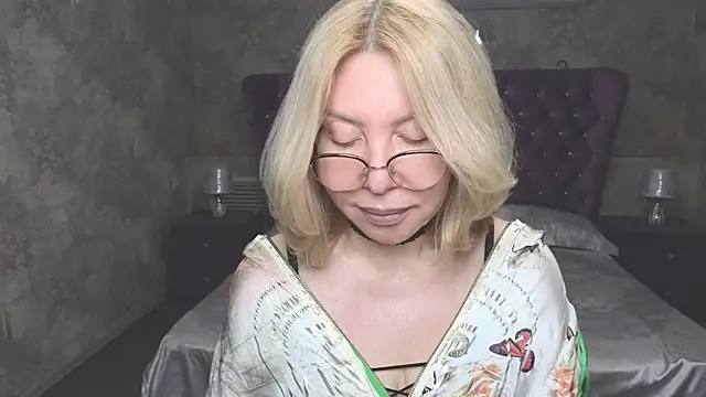 Snapshot of Wendy_Waves chatting on September 2025 11:39:02 AM Wendy Waves online show from September 2025 11:39:02 AM