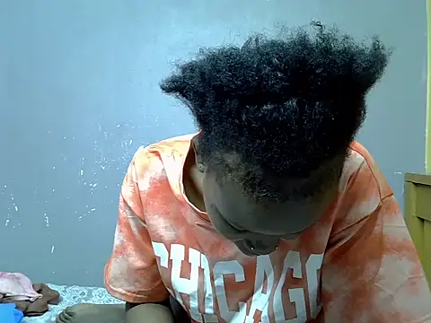 Snapshot of Sweetlanah chatting on October 2025 08:21:02 PM Sweetlanah online show from October 2025 08:21:02 PM