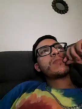 Jaleale33 online show from April 2026 06:09:01 AM